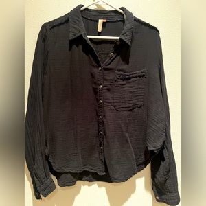 Pilcro/Anthropologie black cotton gauze button down shirt